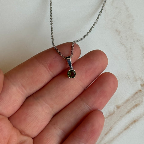 Ravenstone Crystals Moldavite Necklace "June"