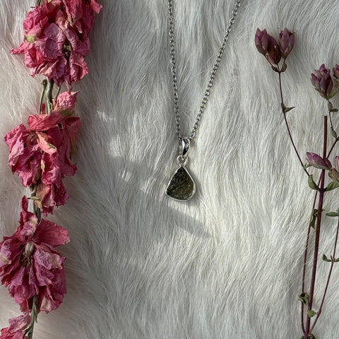 Ravenstone Crystals Moldavite Necklace "Kendall"