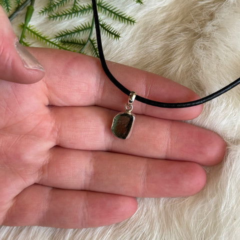 Ravenstone Crystals Moldavite Necklace "Linda"