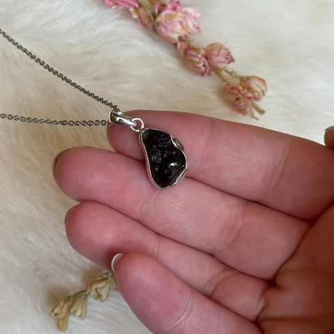 Ravenstone Crystals Moldavite Necklace "Luke"