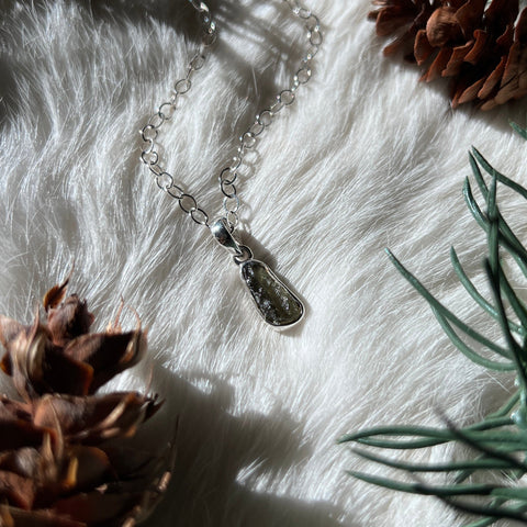 Ravenstone Crystals Moldavite Necklace "Maryanne"
