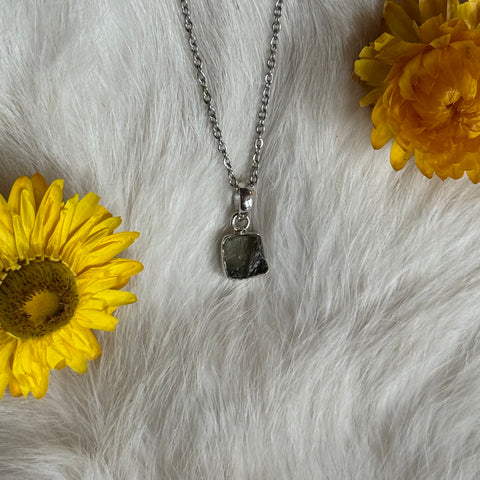 Ravenstone Crystals Moldavite Necklace "Ravyn"