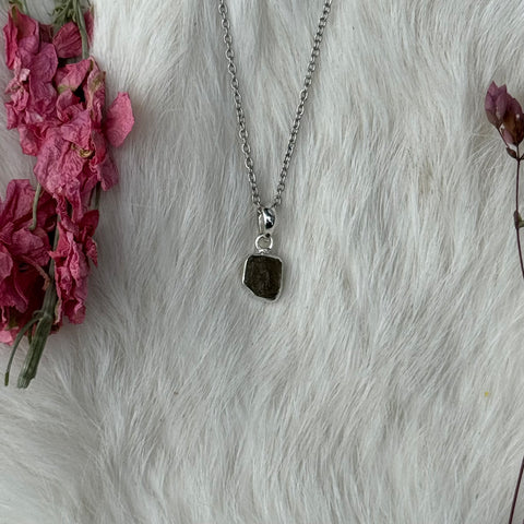 Ravenstone Crystals Moldavite Necklace "Serena"