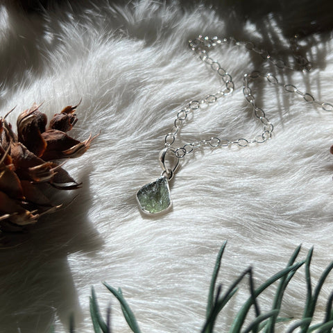 Ravenstone Crystals Moldavite Necklace "Valeria"