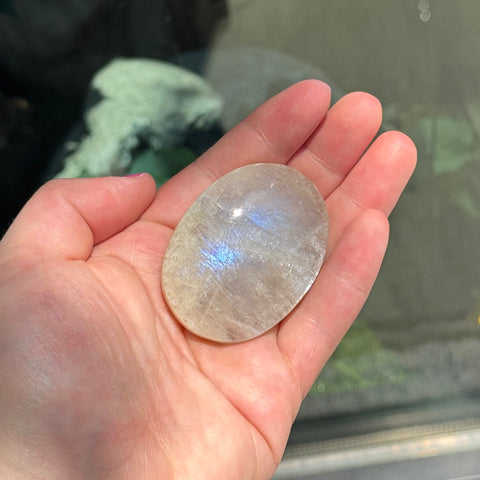 Ravenstone Crystals Moonstone "Fabiola"