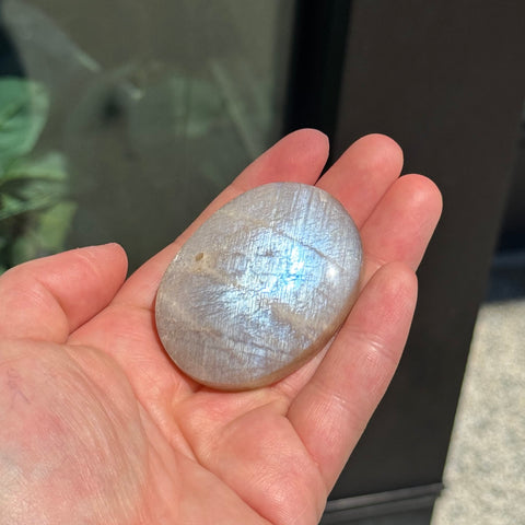 Ravenstone Crystals Moonstone "Sylvia"