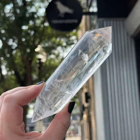 Ravenstone Crystals Quartz Vogel "Claire"