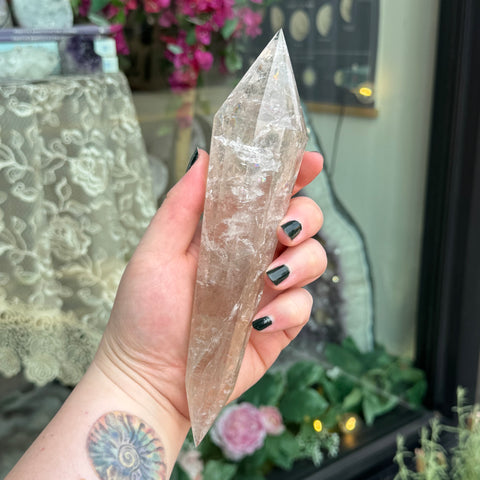Ravenstone Crystals Quartz Vogel "Diana"
