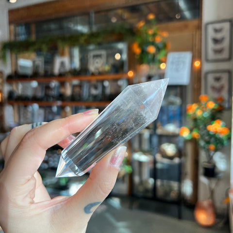 Ravenstone Crystals Quartz Vogel "Kim"