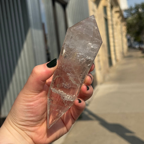 Ravenstone Crystals Quartz Vogel "Natalie"