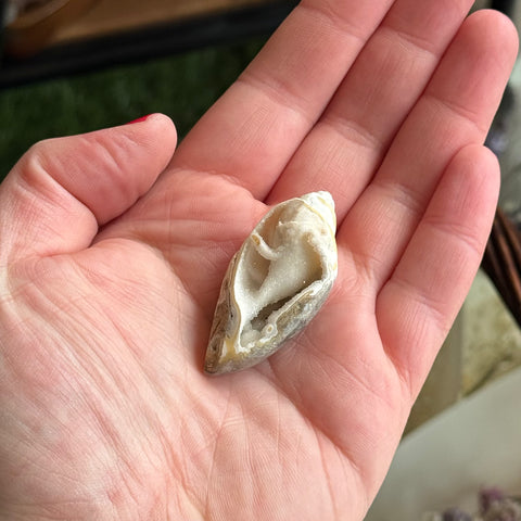Ravenstone Crystals Spiralite "Pearl"
