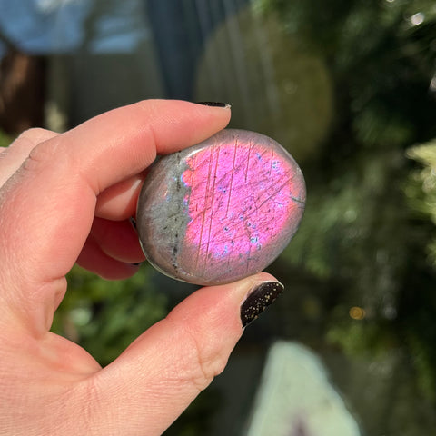 Ravenstone Crystals Sunset Labradorite Palm Stone