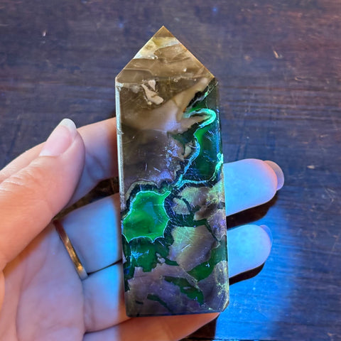 Ravenstone Crystals Volcano Agate "Dorothy"