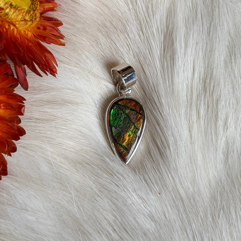 Ravenstone Crystals Ammolite Necklace "Nicole"