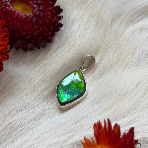 Ravenstone Crystals Ammolite Necklace "Philippa"