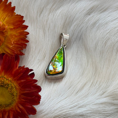 Ravenstone Crystals Ammolite Necklace "Yolanda"
