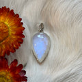 Ravenstone Crystals Moonstone Necklace "Martha"