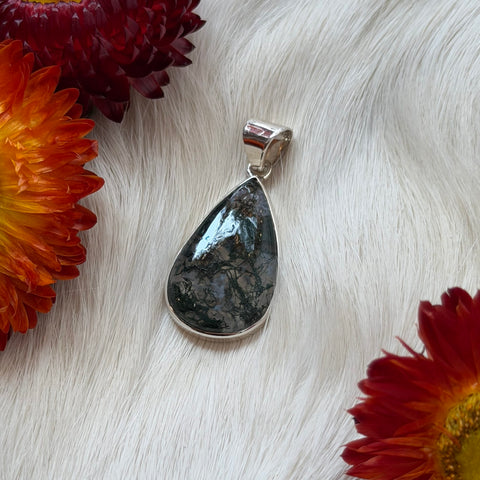 Ravenstone Crystals Moss Agate Necklace "Abby"