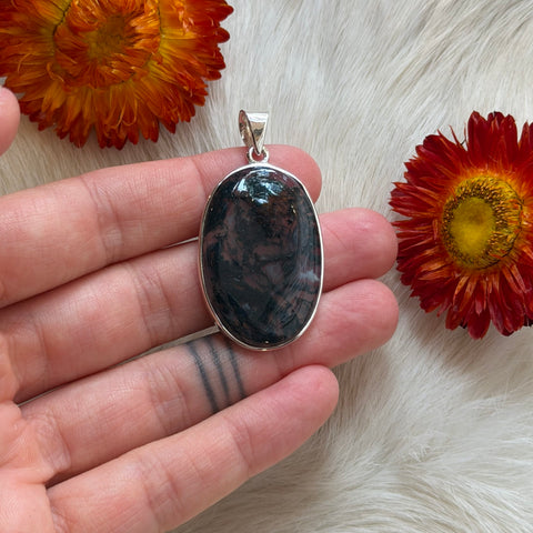 Ravenstone Crystals Moss Agate Necklace "Angelo"
