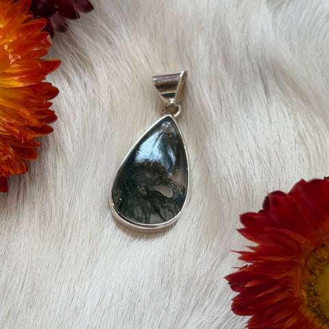 Ravenstone Crystals Moss Agate Necklace "James"