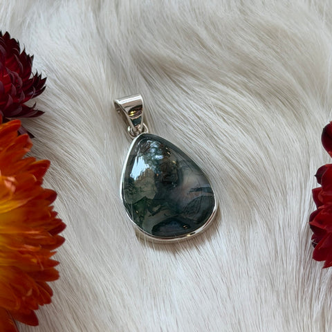 Ravenstone Crystals Moss Agate Necklace "Jill"