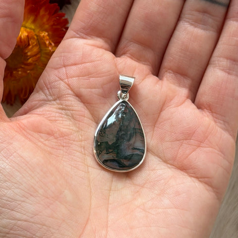 Ravenstone Crystals Moss Agate Necklace "Jill"