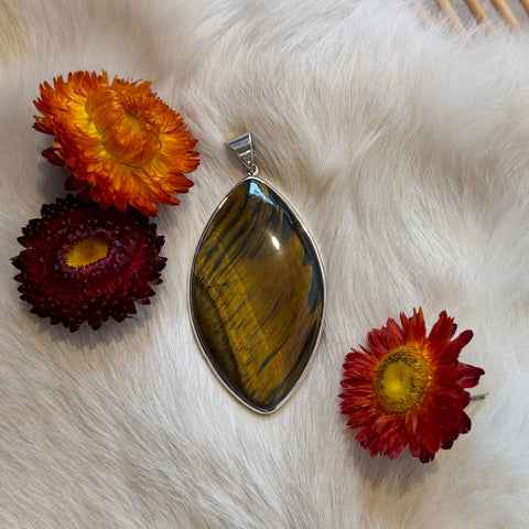 Ravenstone Crystals Tiger's Eye Necklace "Rhiannon"