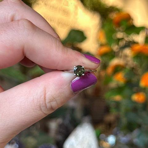 Ravenstone Crystals Faceted Moldavite Ring "Avery" - Size 5.5