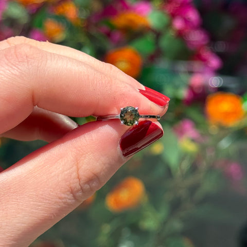 Ravenstone Crystals Faceted Moldavite Ring "Penelope" - Size 8