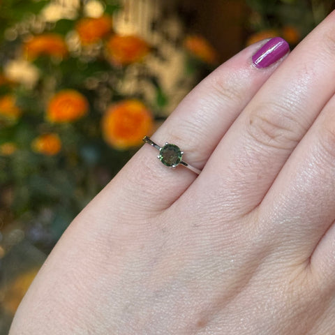 Ravenstone Crystals Faceted Moldavite Ring "Violet" - Size 6.5