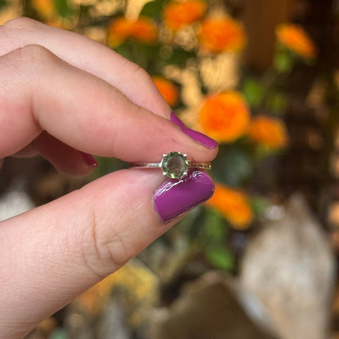 Ravenstone Crystals Faceted Moldavite Ring "Violet" - Size 6.5