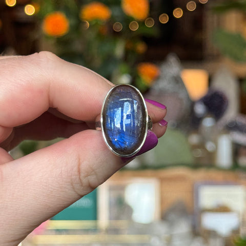 Ravenstone Crystals Labradorite Ring "Aaliyah" - Size 8