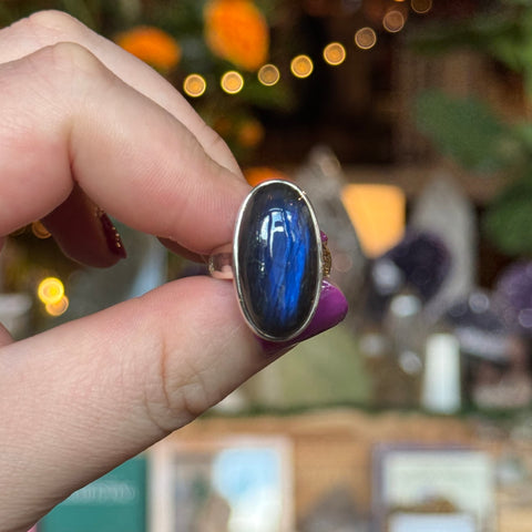 Ravenstone Crystals Labradorite Ring "Amelia" - Size 6