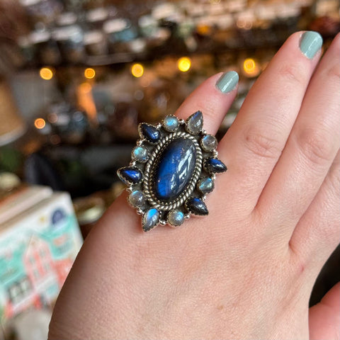 Ravenstone Crystals Labradorite Ring "Mae" - Size 7