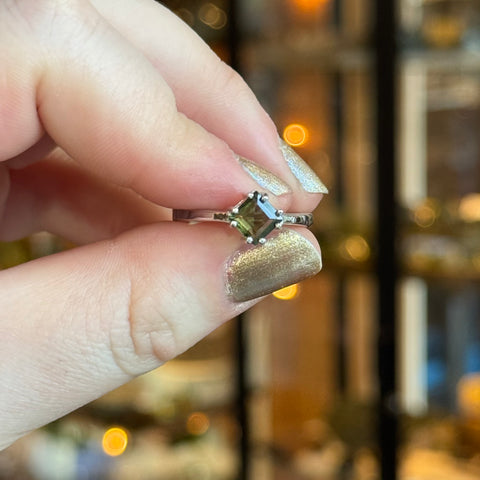 Ravenstone Crystals Moldavite Ring "Annie" - Size 9.5