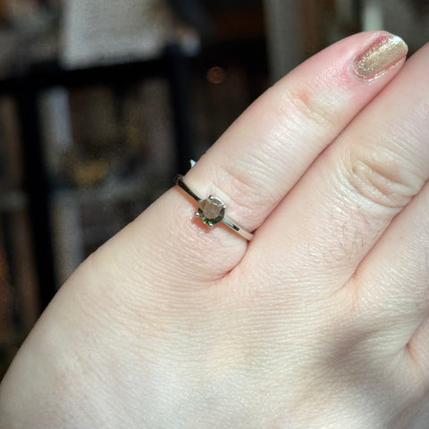 Ravenstone Crystals Moldavite Ring "Carm" - Size 6