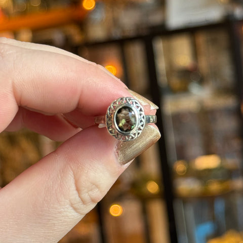 Ravenstone Crystals Moldavite Ring "Dawn" - Size 6