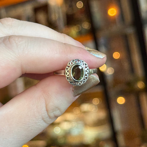 Ravenstone Crystals Moldavite Ring "Felicia" - Size 10