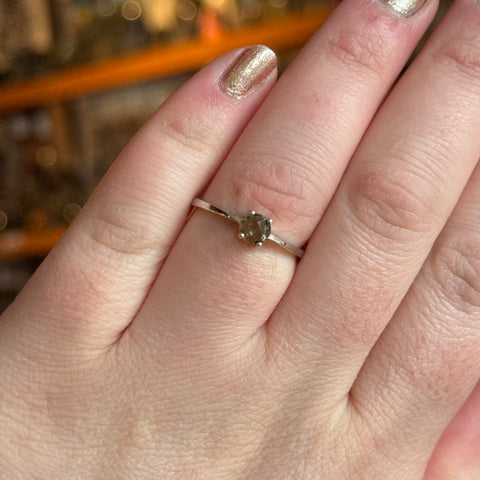 Ravenstone Crystals Moldavite Ring "Pritha" - Size 9