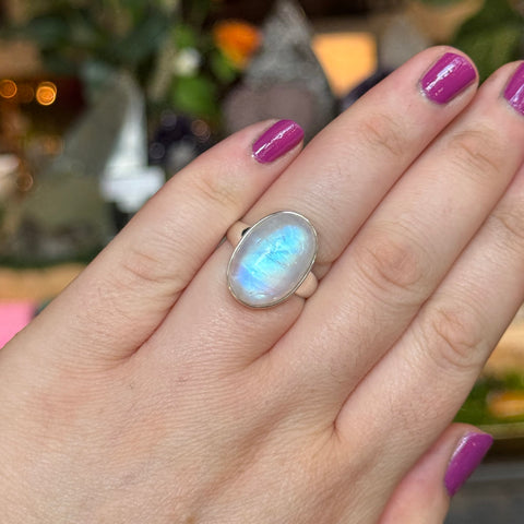 Ravenstone Crystals Moonstone Ring "Andrea" - Size 8