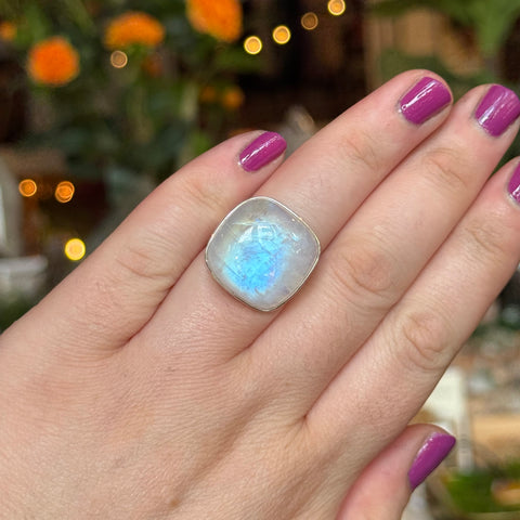 Ravenstone Crystals Moonstone Ring "Derek" - Size 8