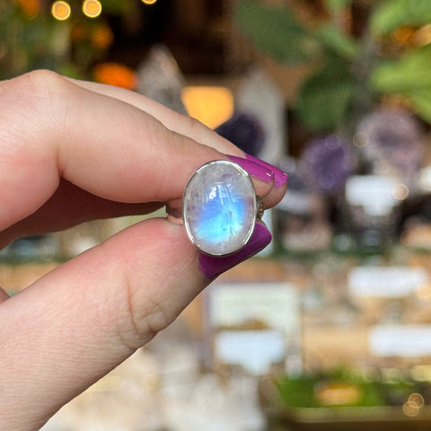 Ravenstone Crystals Moonstone Ring "Jamie" - Size 5.5