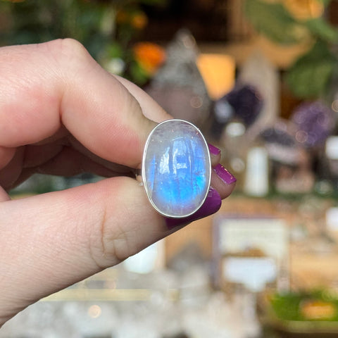 Ravenstone Crystals Moonstone Ring "Maddie" - Size 6