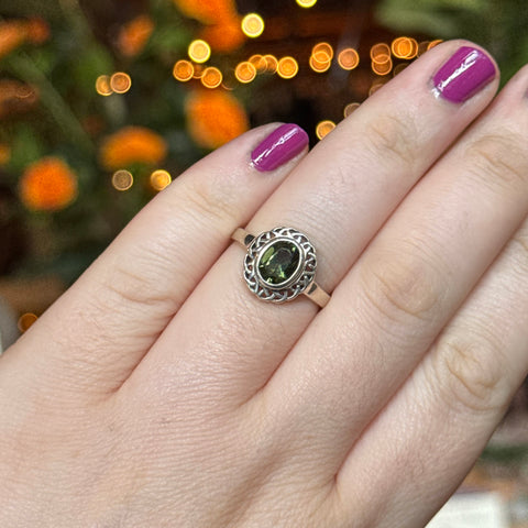 Ravenstone Crystals Ornate Moldavite Ring "Ximena" - Size 8