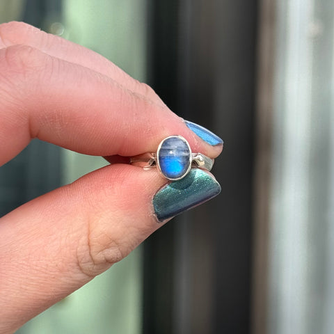Ravenstone Crystals Vintage Moonstone Ring "Lola" - Size 5.5
