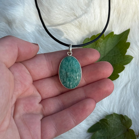 Ravenstone Amazonite Necklace "Celina"