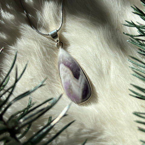 Ravenstone Amethyst Necklace "Erin"