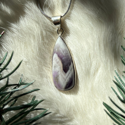 Ravenstone Amethyst Necklace "Erin"