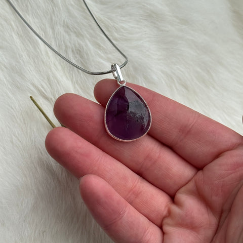 Ravenstone Amethyst Necklace "Joey"