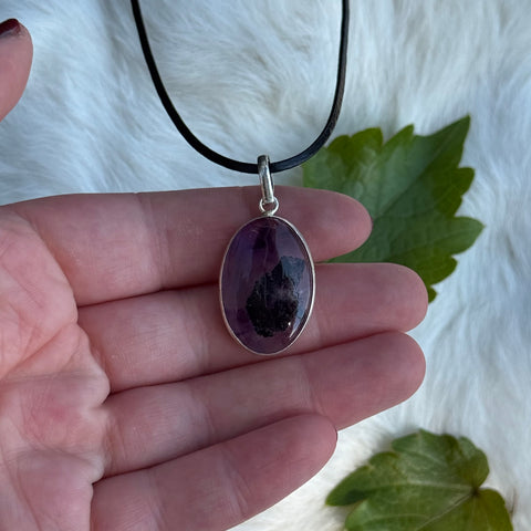 Ravenstone Amethyst Necklace "Marla"